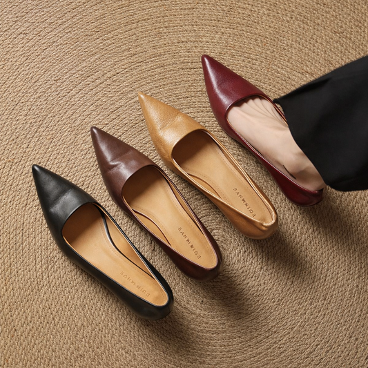 LORÉVA Pointed Toe Kitten Heel Pump