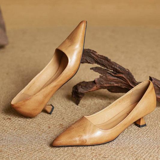 LORÉVA Leather Kitten Heel Pointed Toe Pumps