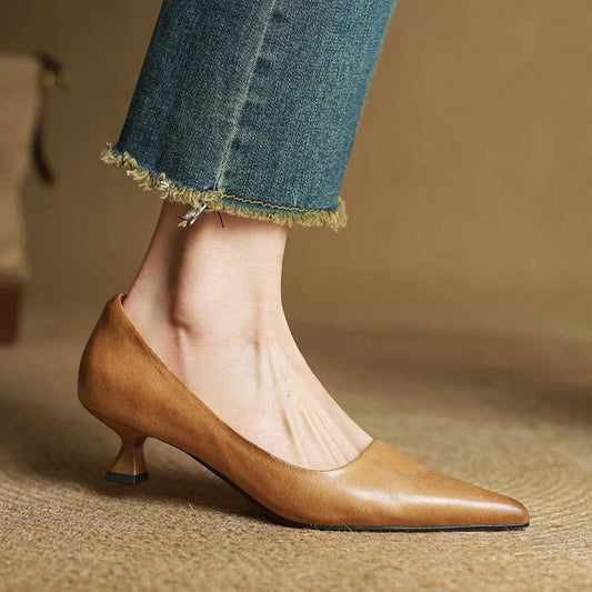 LORÉVA Leather Kitten Heel Pointed Toe Pumps