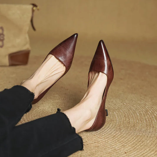 LORÉVA Leather Kitten Heel Pointed Toe Pumps
