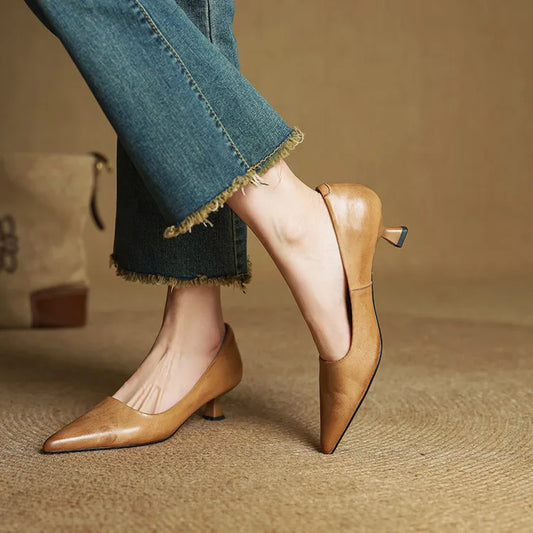 LORÉVA Leather Kitten Heel Pointed Toe Pumps