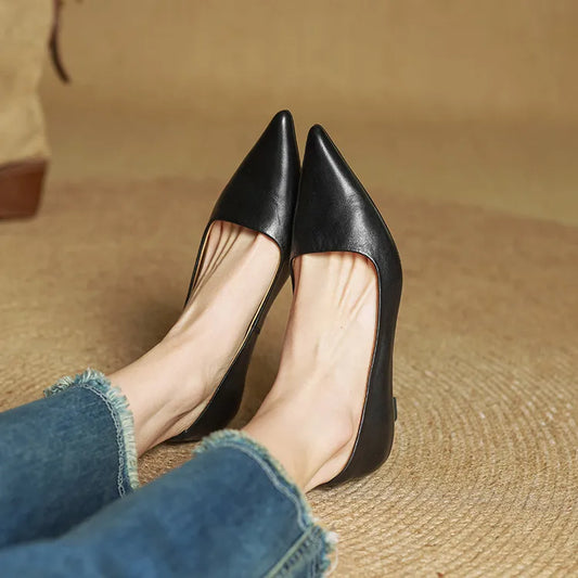 LORÉVA Leather Kitten Heel Pointed Toe Pumps