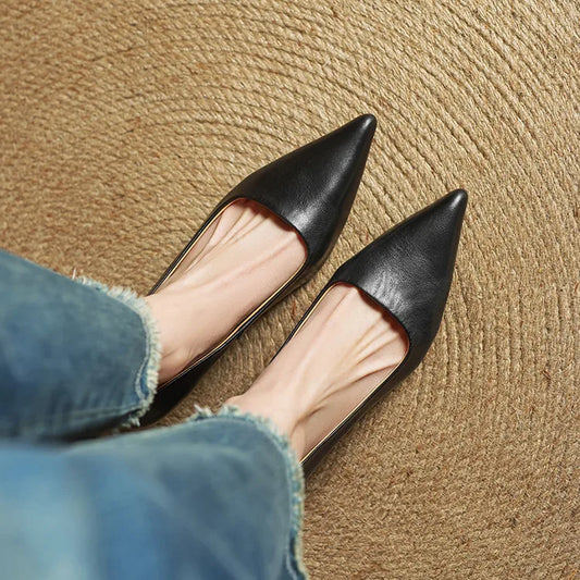 LORÉVA Leather Kitten Heel Pointed Toe Pumps